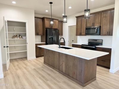 2912 Peach Tree Drive, Bismarck, Dakota Do Norte 58504, Estados Unidos