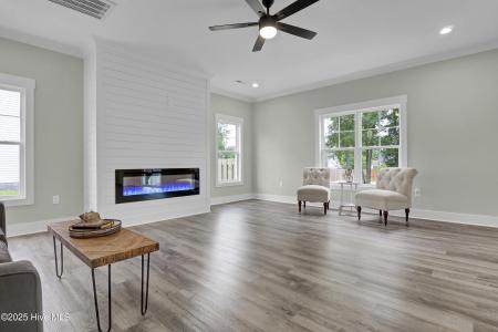 1612 Chadwick Shores Drive, Sneads Ferry, North Carolina 28460