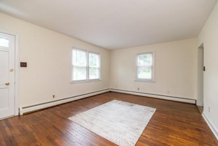 6692 N. Main St, Coopersburg, Pennsylvania 18036, USA