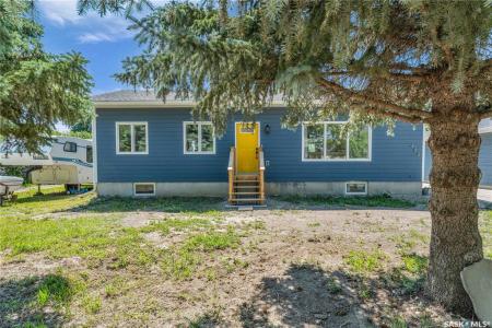 402 ALEXANDER STREET, Radisson, Saskatchewan S0K 3L0, Canada