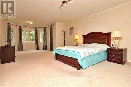 81 GREEN MEADOWS CIRCLE NORTH, Toronto (don Valley Village), Ontario M2J 5G6, Canada