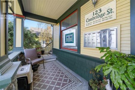 123 CAMBRIDGE STREET, Victoria, British Columbia V8V 4B1, Canada