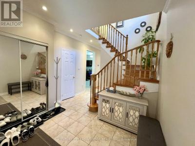 6479 VALIANT HEIGHTS, Mississauga (meadowvale Village), Ontario L5W 1C9, Canada