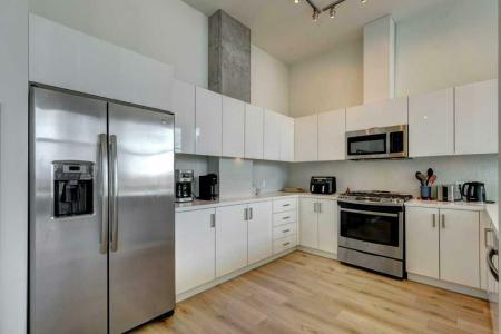 1010 6 STREET SW, Calgary, アルバータ T2R 1B4, カナダ