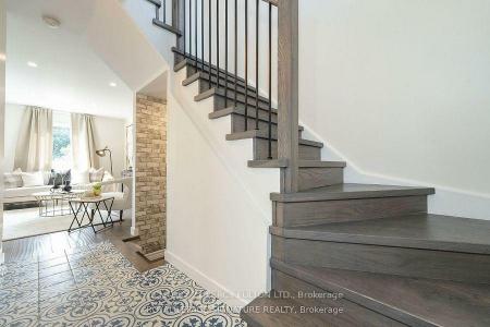 6 MURPHY LANE, Ajax, Ontario L1T 3X2, Canada