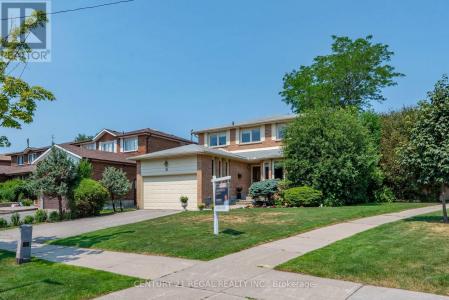36 LINDEMANN STREET, Markham (aileen-willowbrook), 安大略省 L3T 5M8, 加拿大