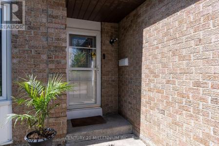 56 NUTTALL STREET, Brampton (westgate), Ontario L6S 4V4, Canadá
