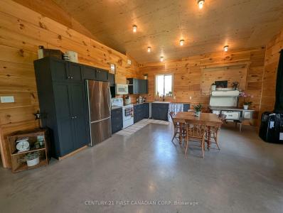 2102 CAMERON ROAD, Dawn-Euphemia-, Ontario N0L 1Z0, Canada