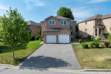 582 WALPOLE CRESCENT, Newmarket, Ontario L3X 2B4, Canada