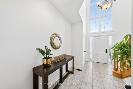 945 BEST CIRCLE, Newmarket, Ontario L3X 2K9, Canada