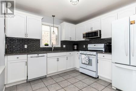 570 CUTHBERT CIRCLE, London South (south U), Ontario N6M 1K6, Canadá