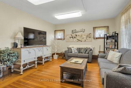 48 BROCK STREET W, Tillsonburg, Ontario N4G 2A5, Canada