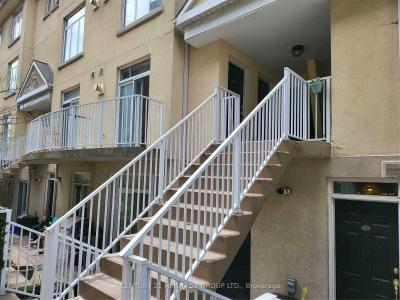 32 STADIUM ROAD, Toronto, Ontario M5V 3P4, Canadá