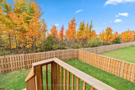 10 STAPLES BOULEVARD, Smiths Falls, Ontario K7A 0B6, Canada
