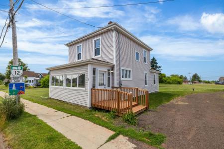 8 LADY SLIPPER DRIVE, Miscouche, Prince Edward Island C0B 1T0, Canada