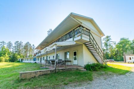 4582 Highway 17 East, Kenora, Ontario P0X 1H0, Canada