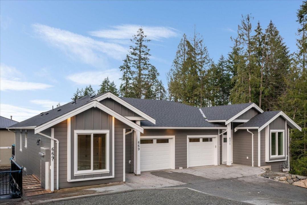 669 SANDERSON RD, Ladysmith, Colúmbia Britânica V9G 0A7, CANADÁ