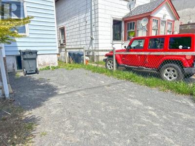 32 BENDELL STREET, Thunder Bay, Ontario P7A 4S7, Canada