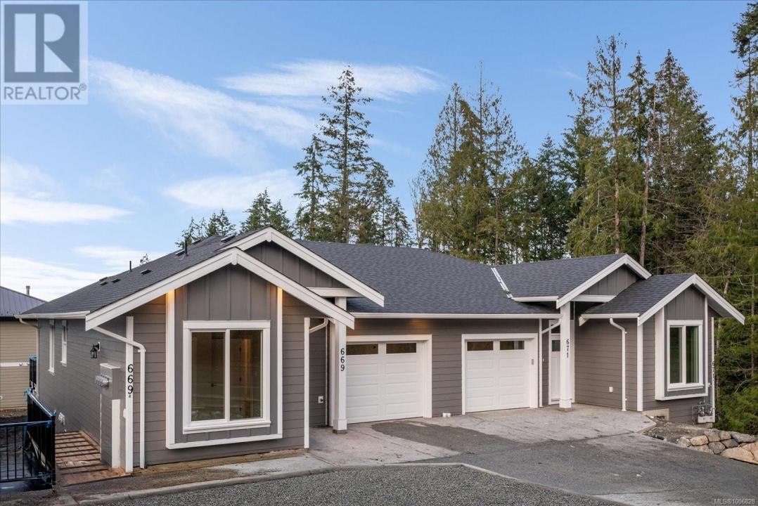 669 SANDERSON ROAD, Ladysmith, British Columbia V9G 0A7, Canada