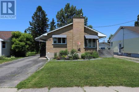 108 SMALE AVE, Sault Ste. Marie, Ontario P6B 1S5, Canadá