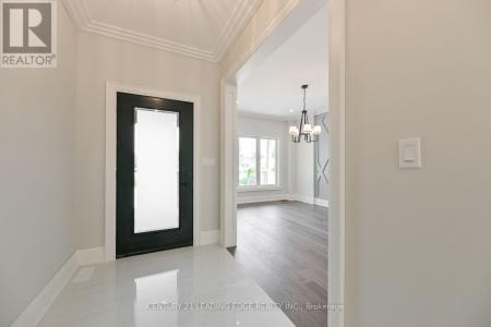 826 MONTSELL AVENUE, Georgina (historic Lakeshore Communities), Ontario L0E 1S0, Canada