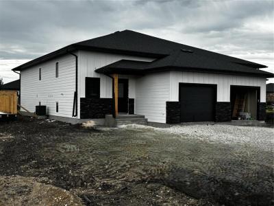 31 KOOTENAY WAY, Steinbach, Manitoba R5G 0Z3, Canada