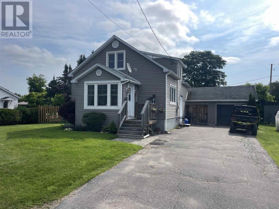 37 GOVERNMENT RD, Thessalon, Ontario P0R 1L0, Canada