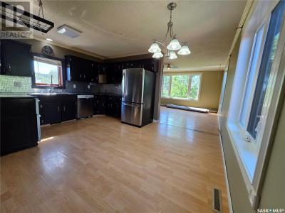 214 FLORA AVENUE, Swift Current Rm No. 137, ساسكاتشوان S0N 2Y0, كندا