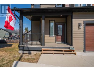 2944 ELLINGTON COURT, Prince George, British Columbia V2N 0G3, Canada