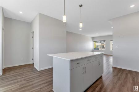 7135 46A ST STREET, Beaumont, Alberta T4X 3B1, Canadá