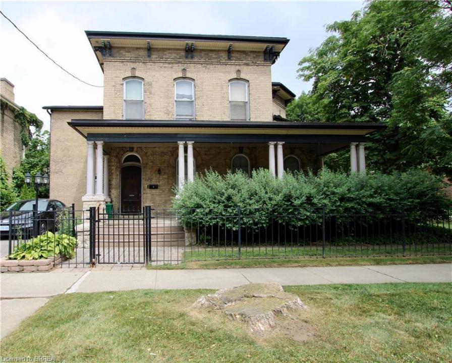 119 PARK AVENUE, Brantford, Ontario N3S 5H9, Canada