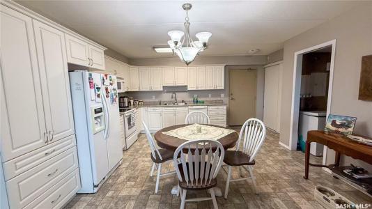 2 18TH STREET, Battleford, Saskatchewan S0M 0E0, Canada