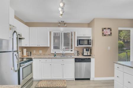 33688 KING ROAD, Abbotsford, British Columbia V2S 7P9, Canada