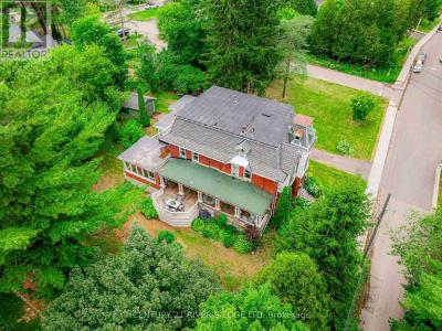 20 SHERWOOD STREET, Brockville, 安大略省 K6V 5M9, 加拿大