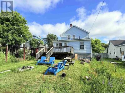 19 KING ST, Sioux Lookout, Ontario P8T 1C8, Canadá