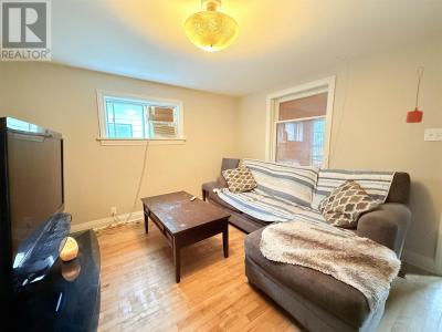 19 KING ST, Sioux Lookout, Ontario P8T 1C8, Canadá