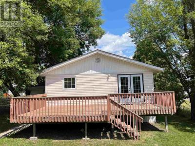 7 MASCOTT AVE, Kenora, Ontario P9N 3A1, Canadá
