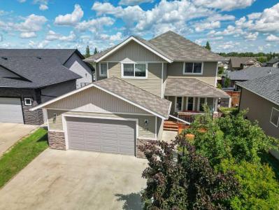 13 CHINOOK STREET, Blackfalds, Alberta T4M 0B8, Canada