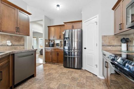 13 CHINOOK STREET, Blackfalds, Alberta T4M 0B8, Canada