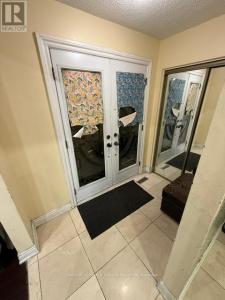 3291 BRANDON GATE DRIVE, Mississauga (malton), Ontario L4T 2G3, Kanada