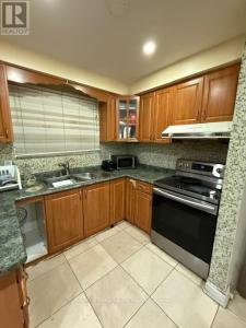 3291 BRANDON GATE DRIVE, Mississauga (malton), Ontario L4T 2G3, Kanada