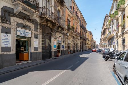 Via Antonino di Sangiuliano, Catania, Sicilia 95127, איטליה