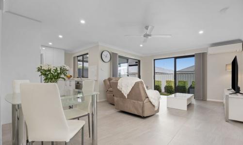 22 Santa Fe Close, Cameron Park, NSW 2285, Australia