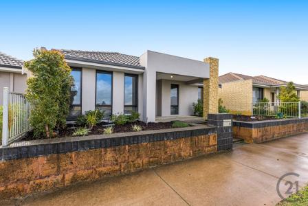 13 Pegus Meander, South Yunderup, WA 6208, Australia