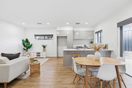 18 Russell Avenue, Seacombe Gardens, SA 5047, 오스트레일리아