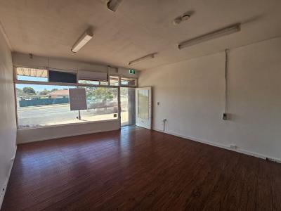 412 412A - 414 Grand Junction Rd, Clearview, SA 5085, Australia