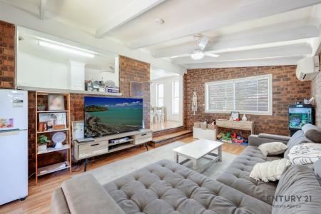 9 Hilltop Parade, Avoca, QLD 4670, Australia