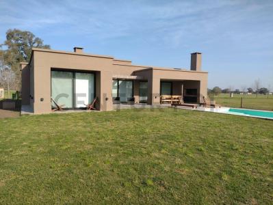 pereda 200, Ezeiza, GBA Sur 00001, Argentina