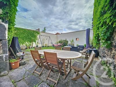 Mozac, Alvernia 63200, Francia