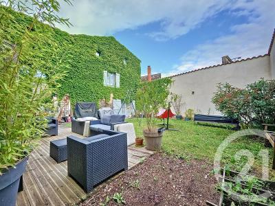 Mozac, Alvernia 63200, Francia